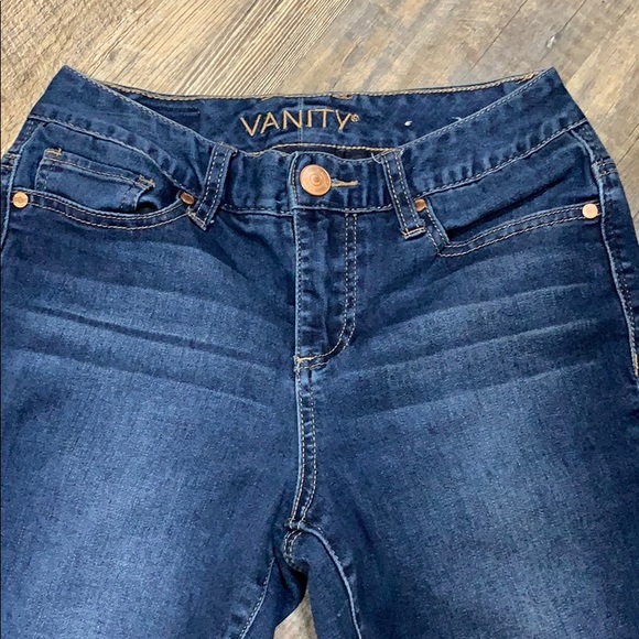 Vanity Jeggings Skinny Jeans Short - Picture 2 of 7